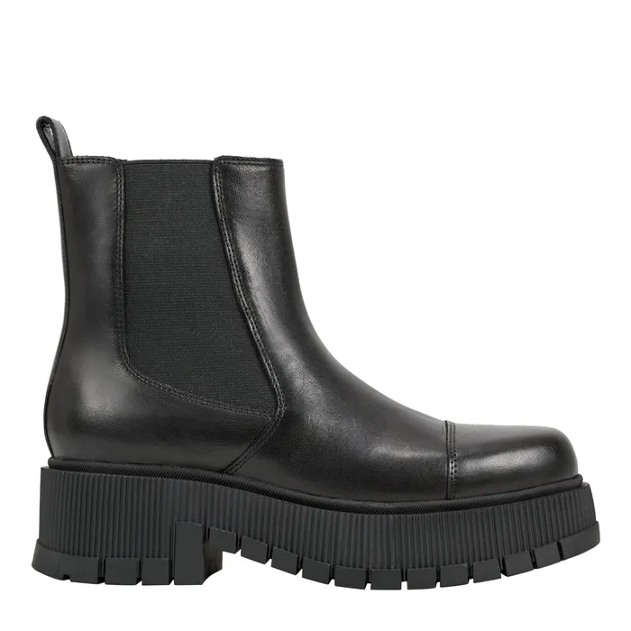 Bermida Lug Sole Bootie Black Leather Casual Boots Marc Fisher Women