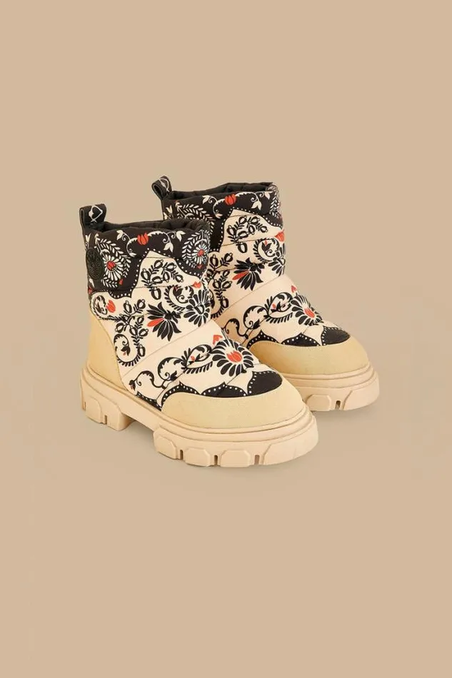 Black Passion Scarf Puffy Ankle Boot Women FARM Rio Boots and Sneakers