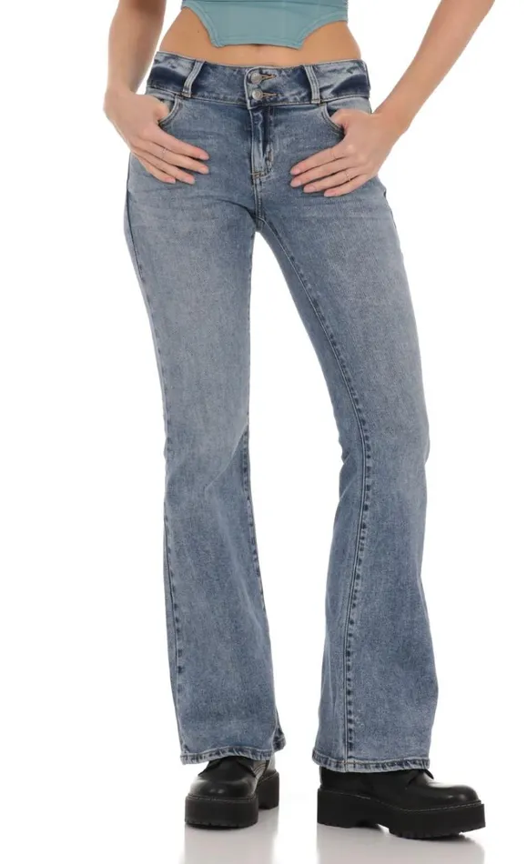 Bootleg Light Wash Denim Jeans Bootleg Light Wash Denim Jeans Women LUCY IN THE SKY Jeans