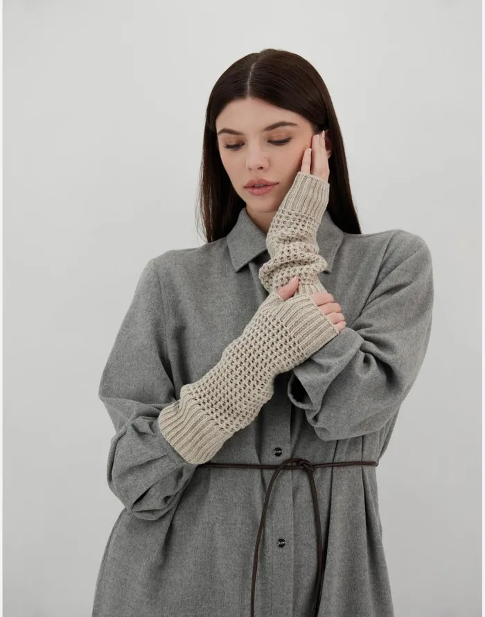 Herno RESORT SLEEVES IN INFINITY CUT OUT Ivory Women Sleeves and Gloves