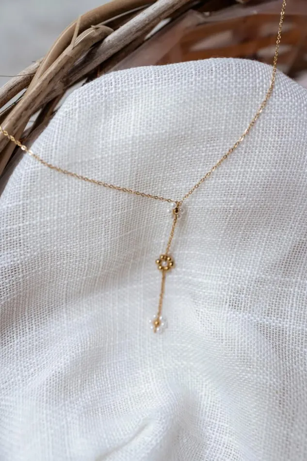 Jewelry and Accessories Necklaces Easy Clothes Golden Flavy Necklace