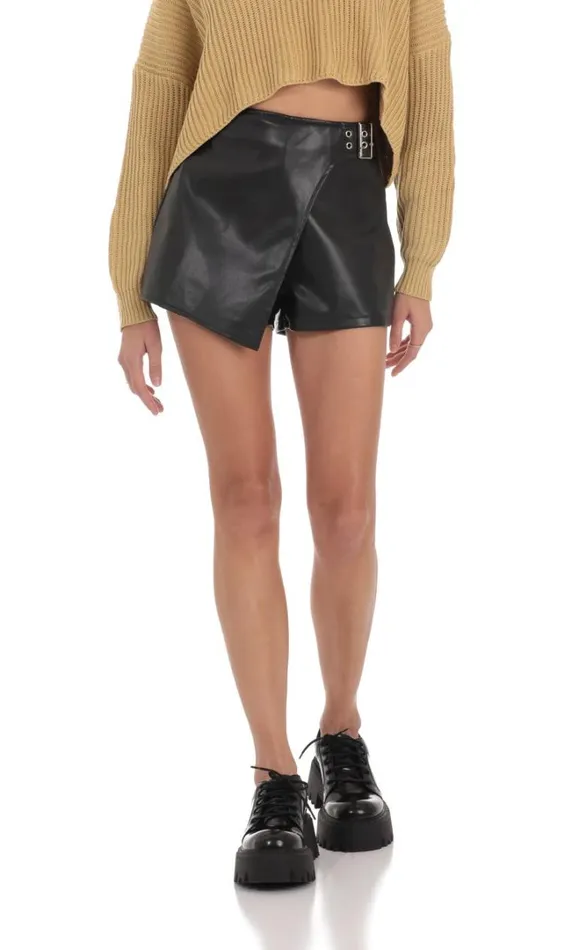 Leather Buckle Shorts Black Women LUCY IN THE SKY Shorts