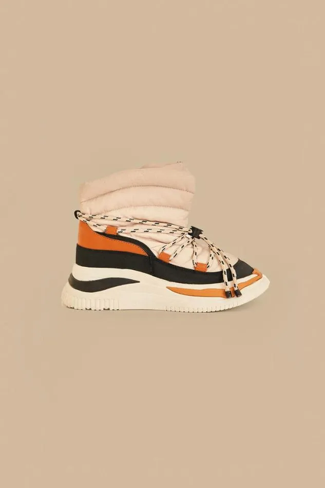 Off White Matelasse Puffy Boot Women FARM Rio Boots and Sneakers