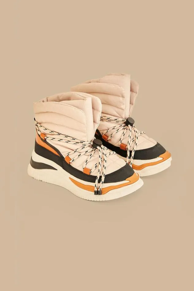 Off White Matelasse Puffy Boot Women FARM Rio Boots and Sneakers Off White Matelasse Puffy Boot Women FARM Rio Boots and Sneakers