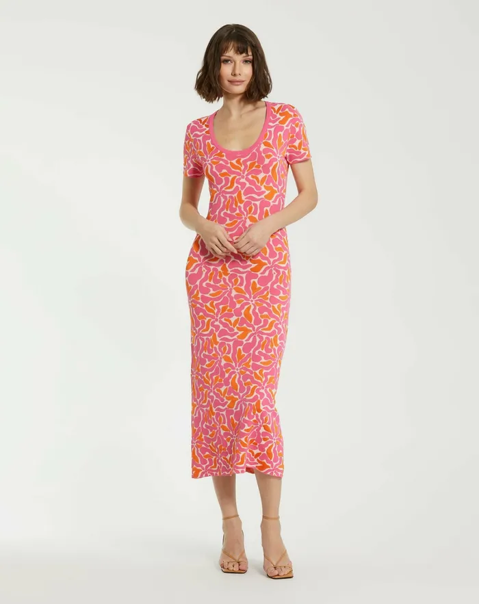 Short Sleeve Scoop Neck Floral Knit Maxi Dress 8211 FINAL SALE Hot Pink Multi Women Knitwear Mac Duggal Short Sleeve Scoop Neck Floral Knit Maxi Dress 8211 FINAL SALE Hot Pink Multi Women Knitwear Mac Duggal