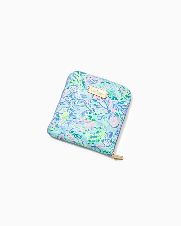 Swim Women Lilly Pulitzer Delphie OnePiece Swimsuit Cumulus Blue Seersucker Stripe Swim Women Lilly Pulitzer Delphie OnePiece Swimsuit Cumulus Blue Seersucker Stripe