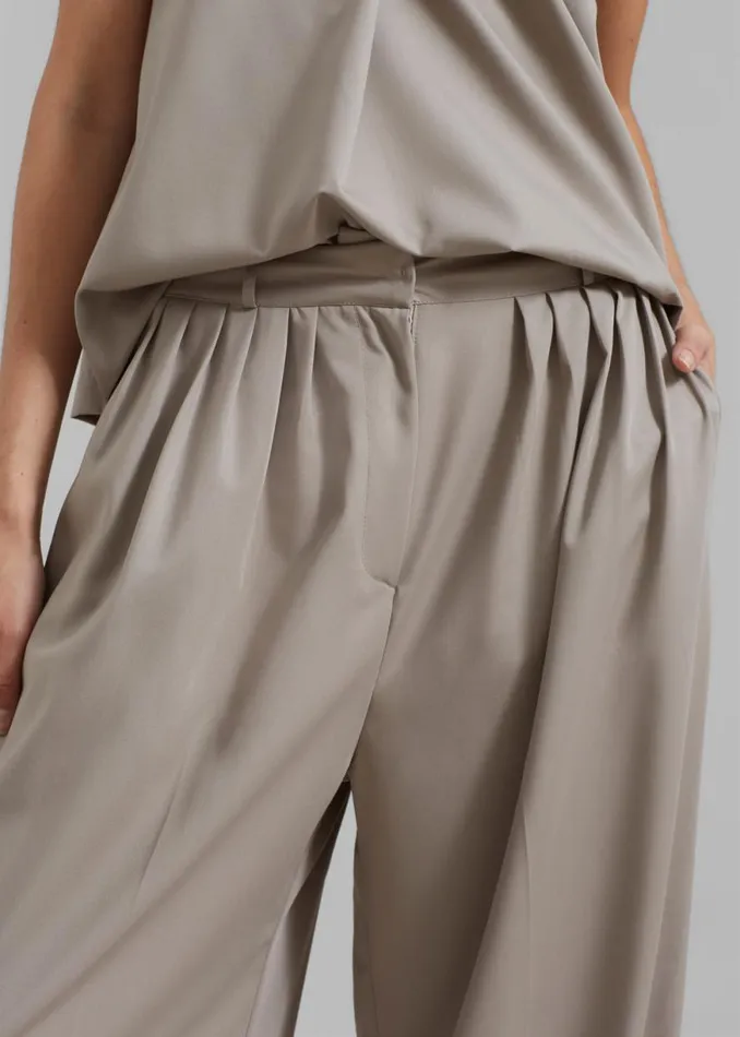 The Frankie Shop Catalina Pleated Trousers 8211 Grey Shop Bottoms