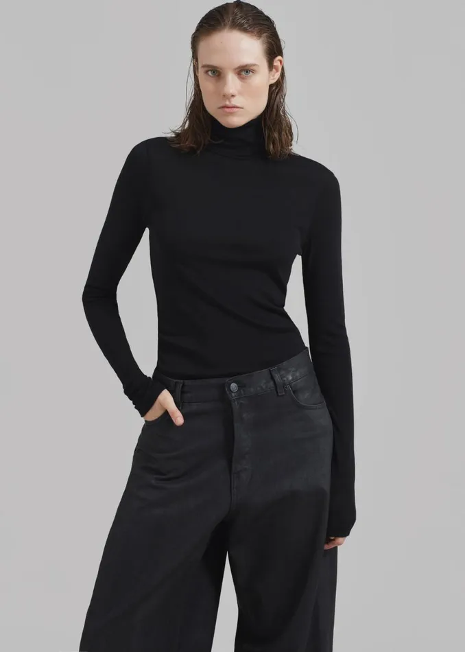The Frankie Shop Haikure Bethany Pants 8211 Black Coated Shop Clothing