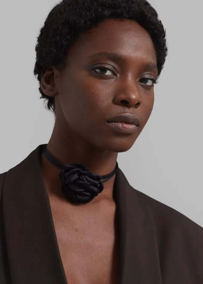 The Frankie Shop Jo Flower Accessory 8211 Black Shop Accessories