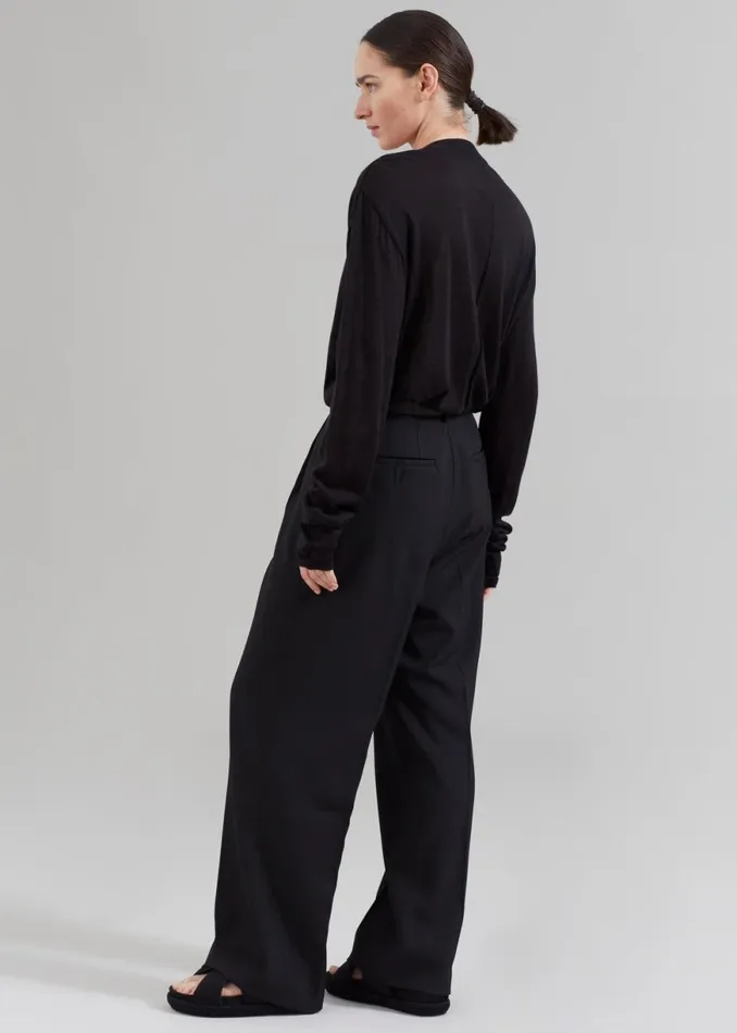The Frankie Shop Juro VNeck Knit 8211 Black Shop Knitwear