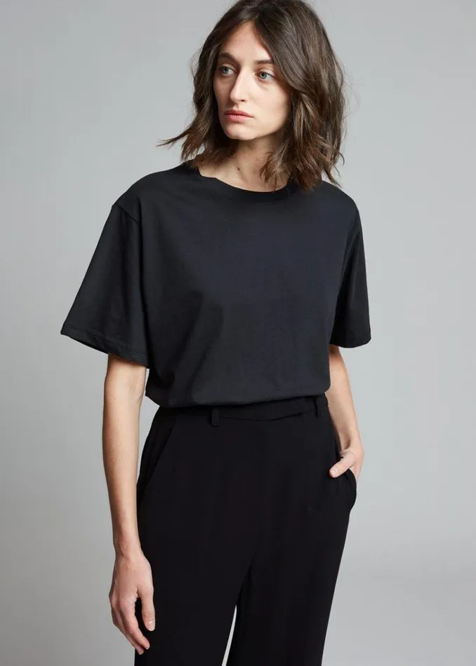 The Frankie Shop Lilou Simple Tee 8211 Black Shop Tops