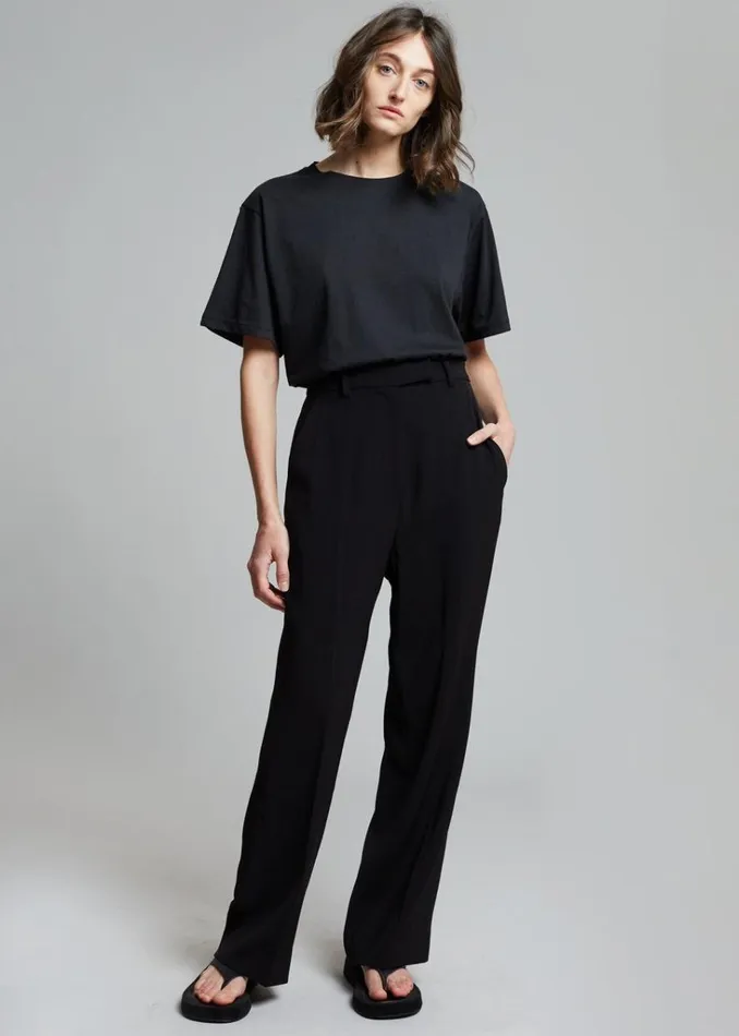 The Frankie Shop Lilou Simple Tee 8211 Black Shop Tops