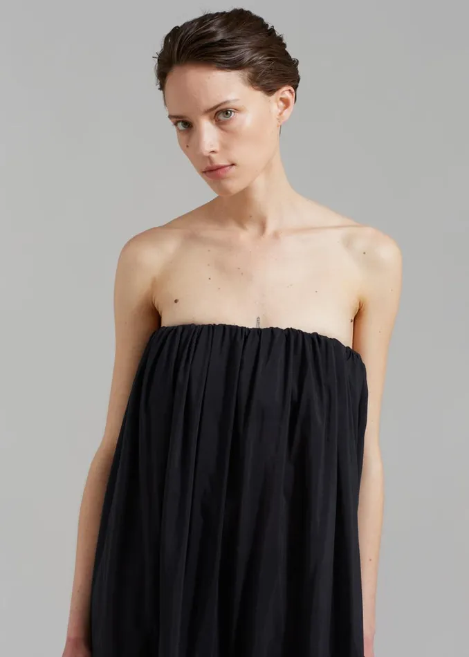 The Frankie Shop Matteau Voluminous Strapless Tiered Dress 8211 Black Shop Dresses