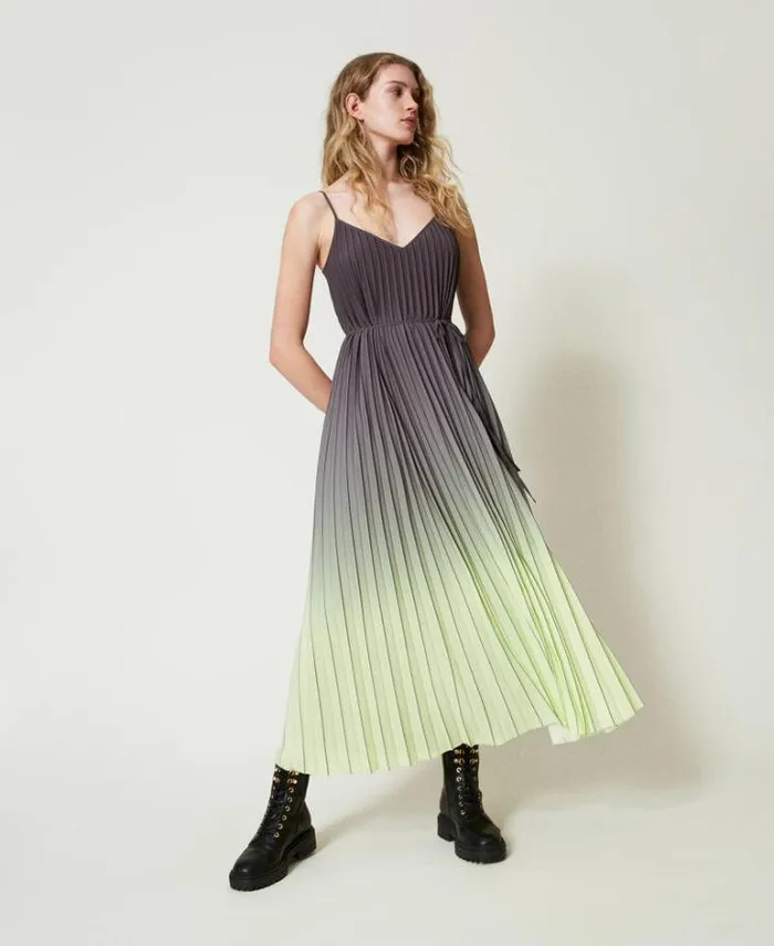 Twinset Elegant Dresses Pleated Georgette Long Printed Dress Twotone Blackened Pearl Grey Soft Lime Green 8211 Clothing