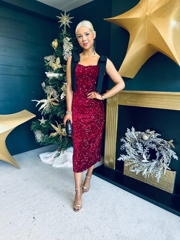 Women Day Dress Canella Lane Grace Bow Detail Sequin Midi Dress Burgundy