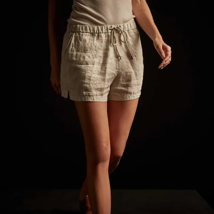 WOMEN James Perse SHORTS Lightweight Linen Short Paste Pigment