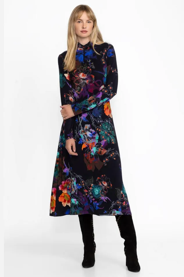Women Plus Size Johnny Was THE JANIE FAVORITE SEAMED MOCK NECK DRESS Midnight Scarf Print Women Plus Size Johnny Was THE JANIE FAVORITE SEAMED MOCK NECK DRESS Midnight Scarf Print