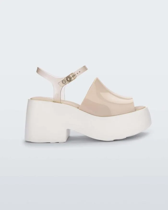 Women Pose Whitebeige Melissa Platforms