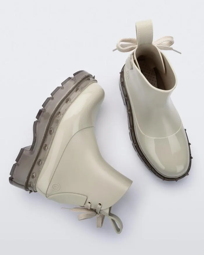 Women Spikes Boot Beige Melissa Boots