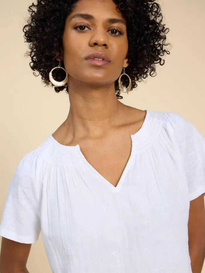 Women TOPS and TEES White Stuff LUELLA NOTCH NECK EMB TOP Brilliant White Women TOPS and TEES White Stuff LUELLA NOTCH NECK EMB TOP Brilliant White