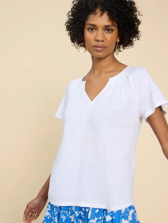Women TOPS and TEES White Stuff LUELLA NOTCH NECK EMB TOP Brilliant White Women TOPS and TEES White Stuff LUELLA NOTCH NECK EMB TOP Brilliant White